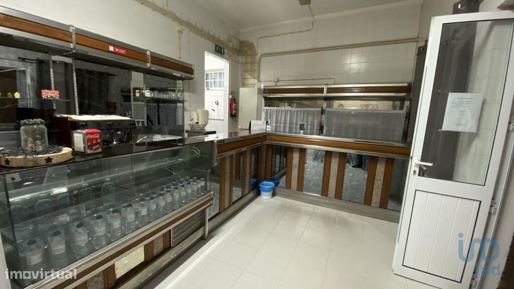 Prédio em Gavião e Atalaia de 246,00 m2