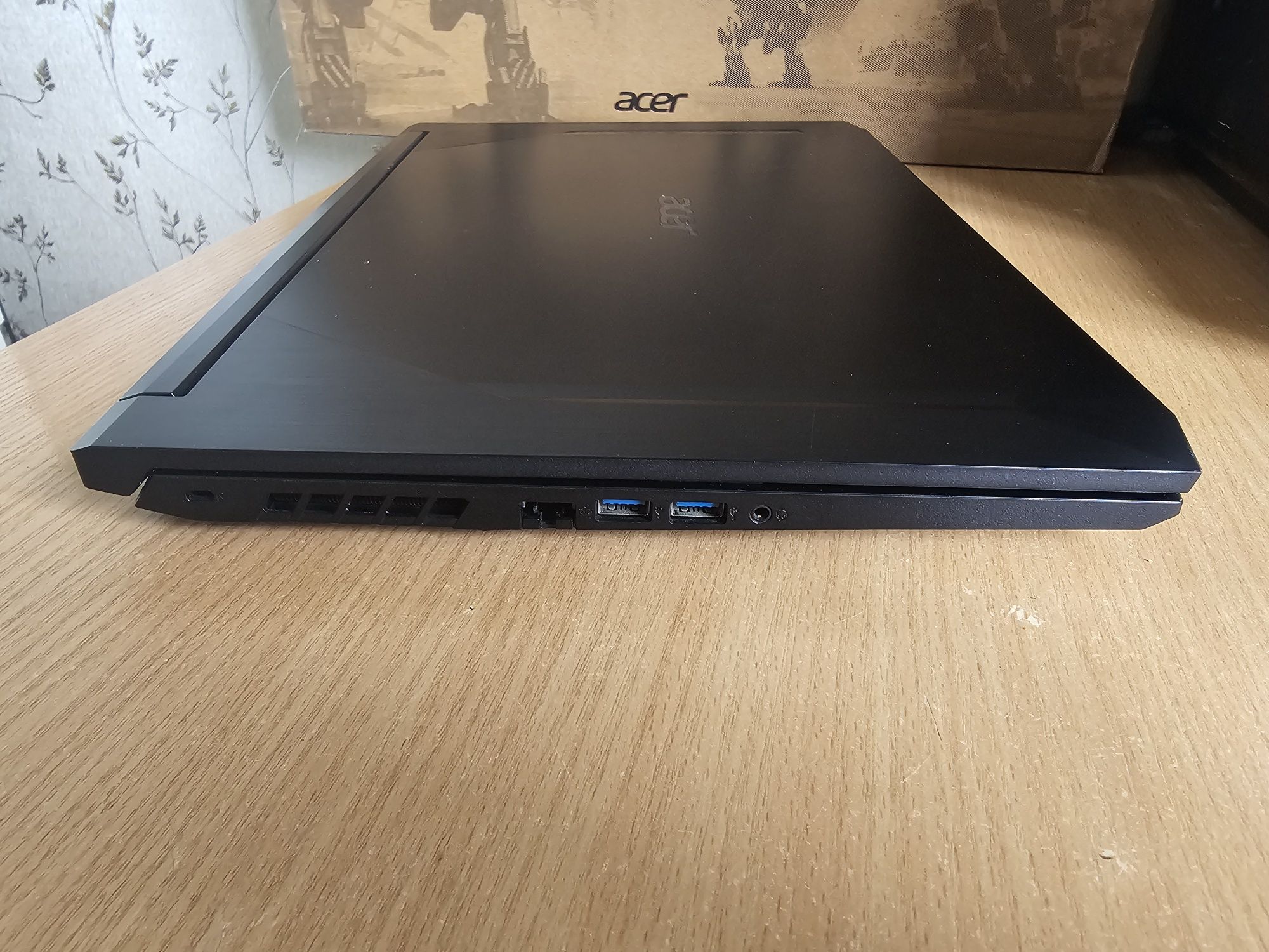 17.3 Acer nitro 5 AN-517-52-55B4 GeForce 6gb 8/512gb +128gb intel i5