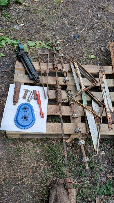 Продам  розборка сівалки СЗ-3,6 днище вали вкладиші кріплення
