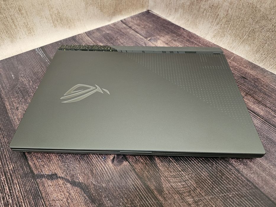 ASUS ROG Strix G17 G713RW (Ryzen 9 6900HX/32Gb/RTX3070Ti/1Tb/QHD 240Hz