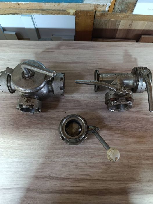 Продам клапани / крани з нержавійки (молочна промисловість, харчове ви