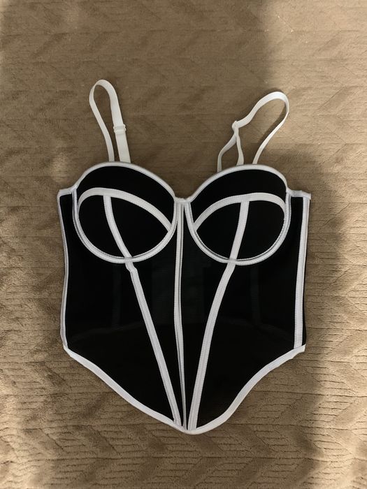 Чорно-білий корсет