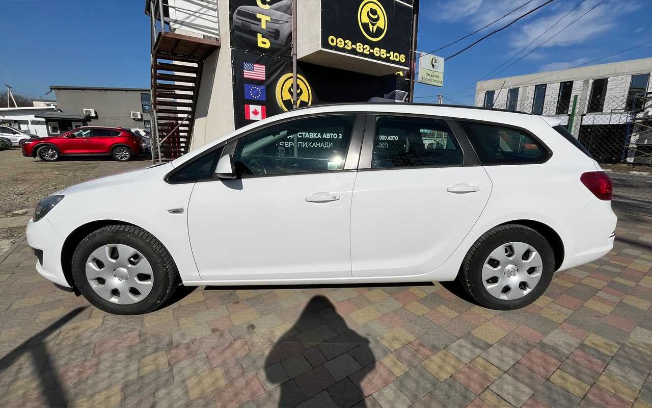 Opel Astra Sports Tourer 2014