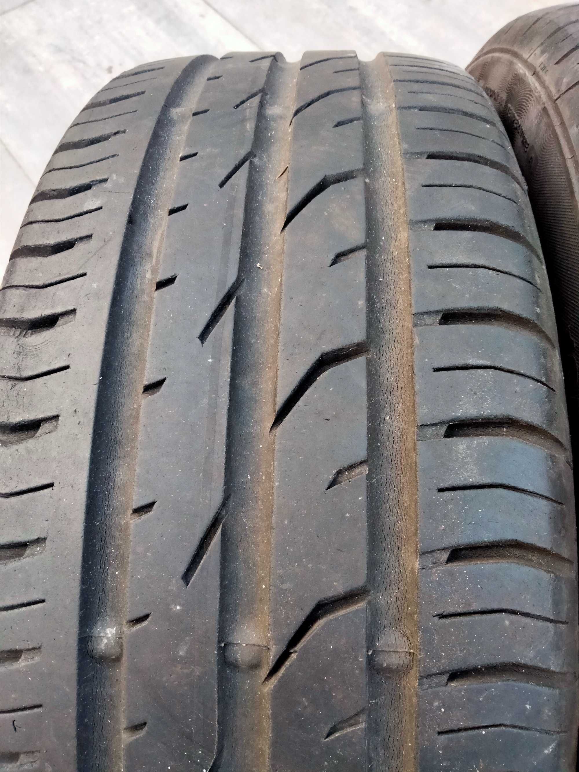 2xopony letnie 195/55R15 Continental ContiPremiumContact 2