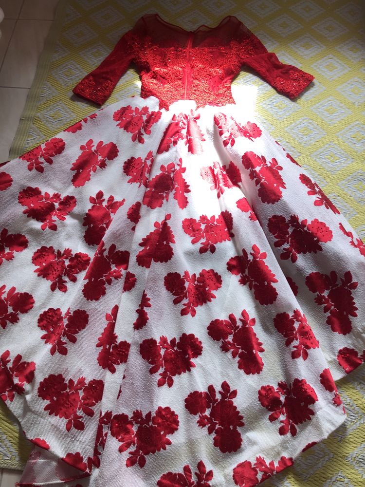 Vestido Goia de luxo vermelho e branco