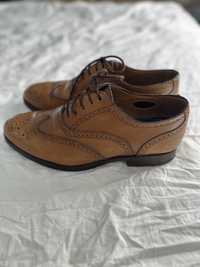 Sapatos Castanhos Crownill Shoes N40