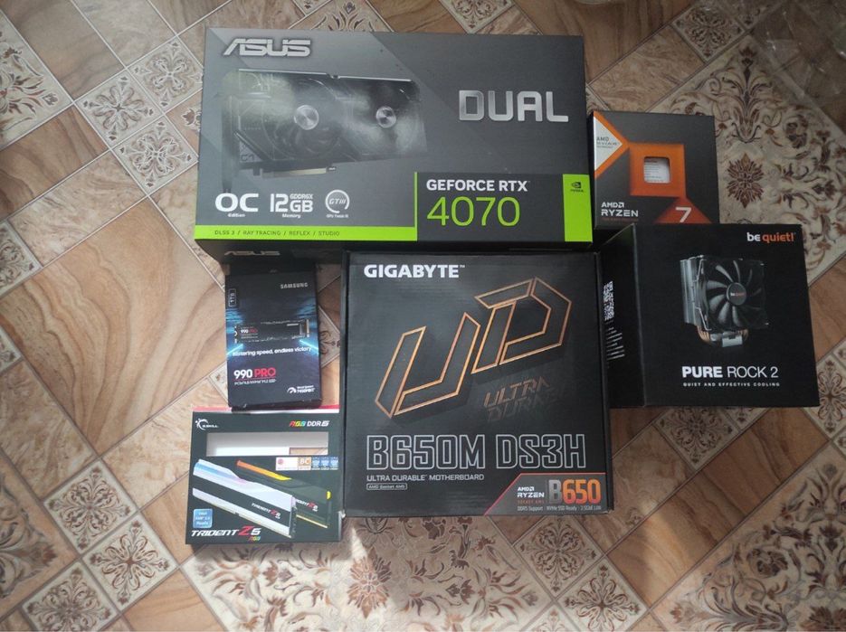 Asus RTX 4070 Dual OC (12 Гб)