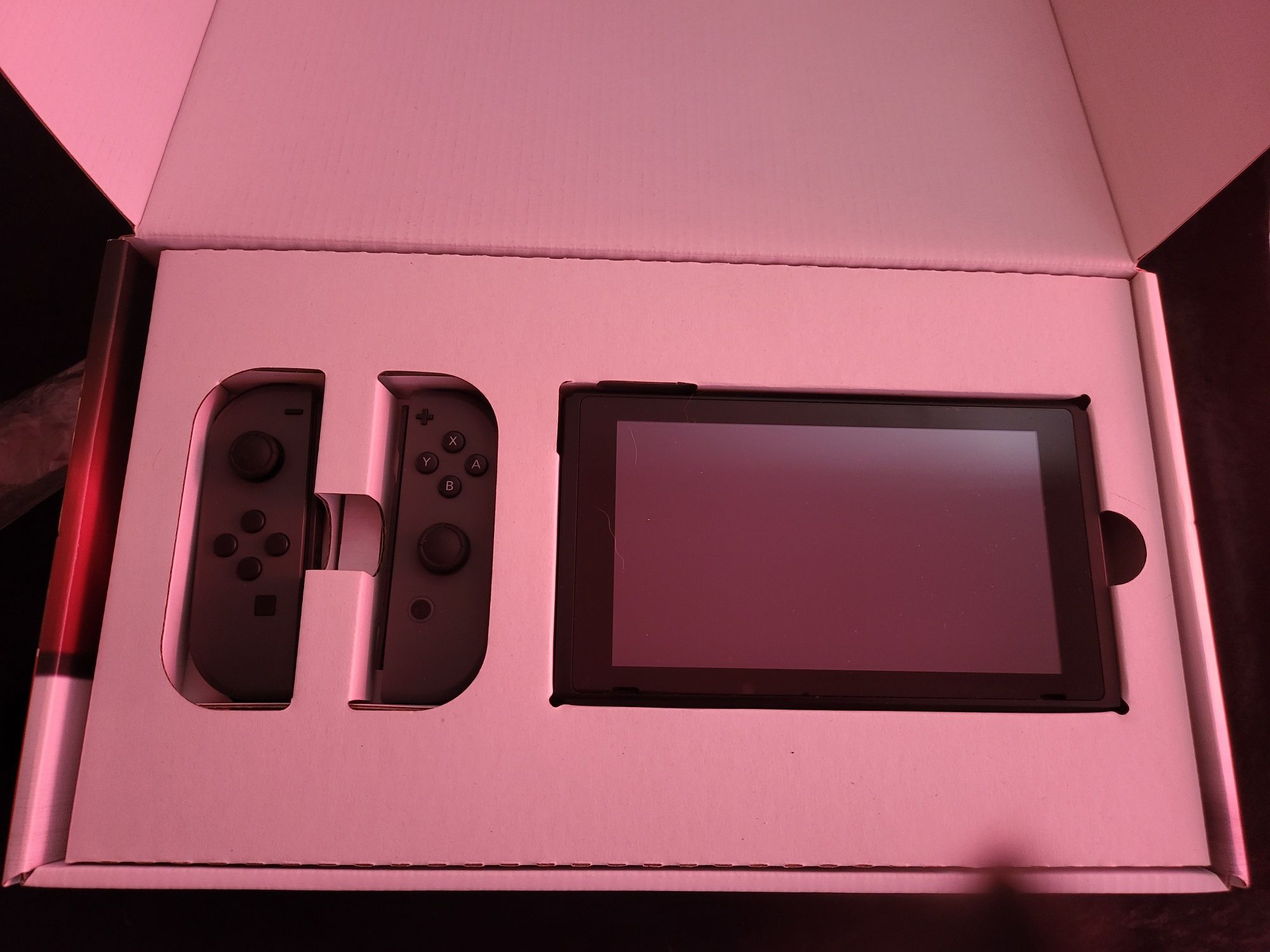 Nintendo Switch v1 c/caixa. Desbloqueável