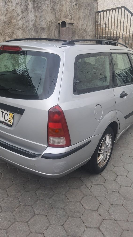 Ford focus 1.4 gasolina