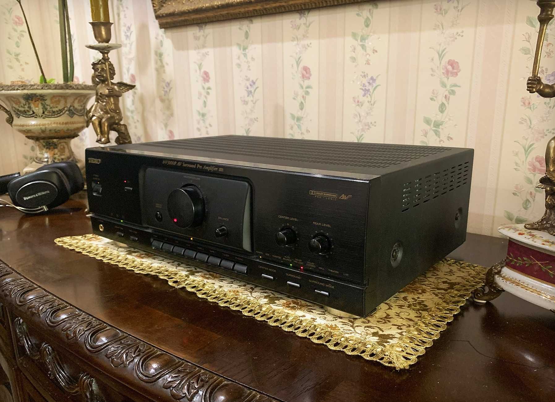 підсилювач з фонокоректором TEAC A-V3000P