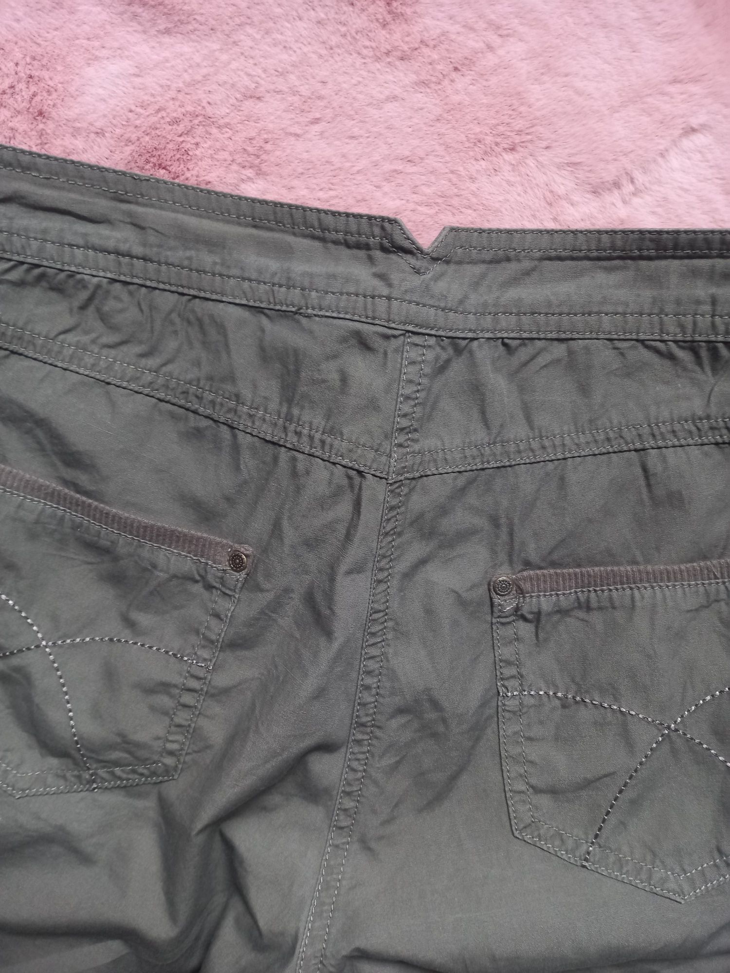 Krótkie spodenki damskie 36, 38, S,M khaki cienkie