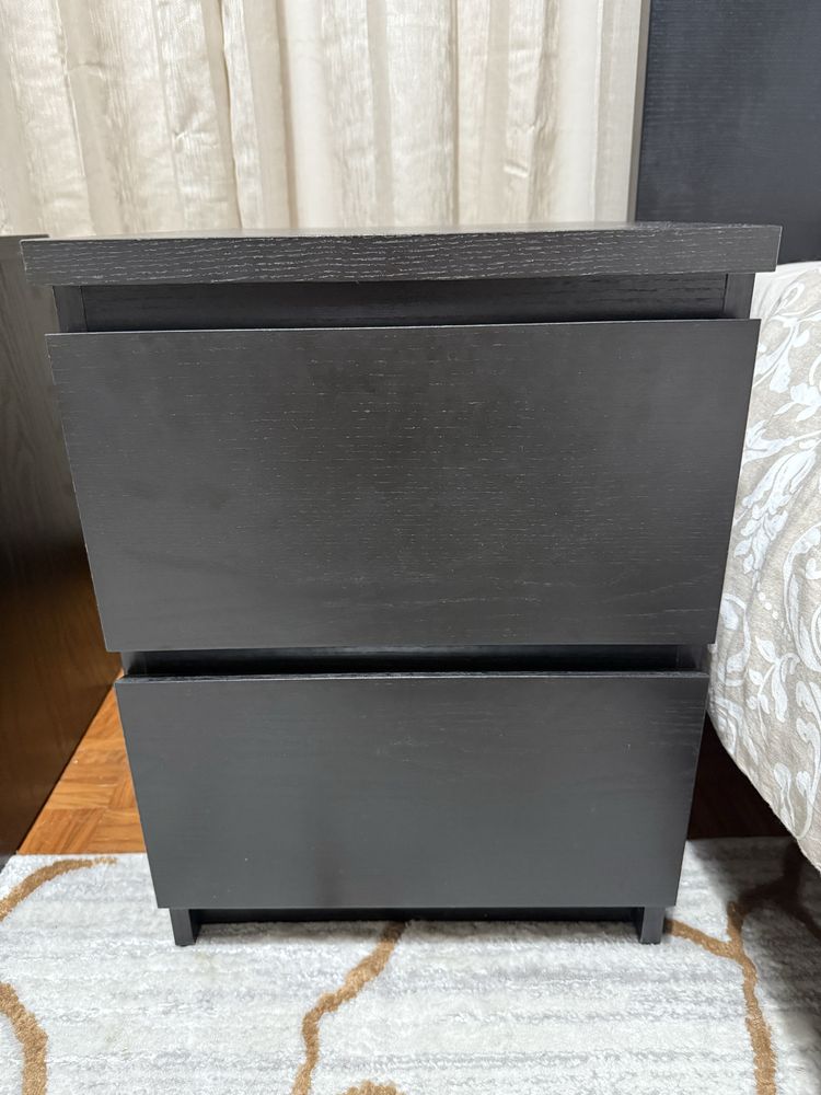 Mesa de cabeceira , cômodas