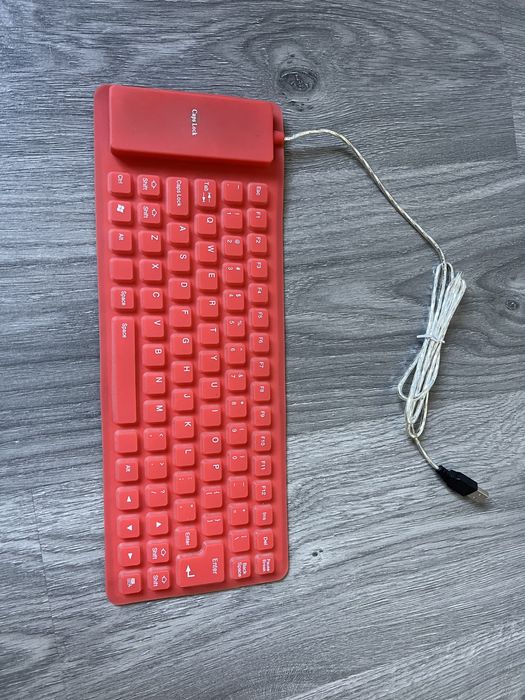 Гумова клавіатура що скручується в рулон