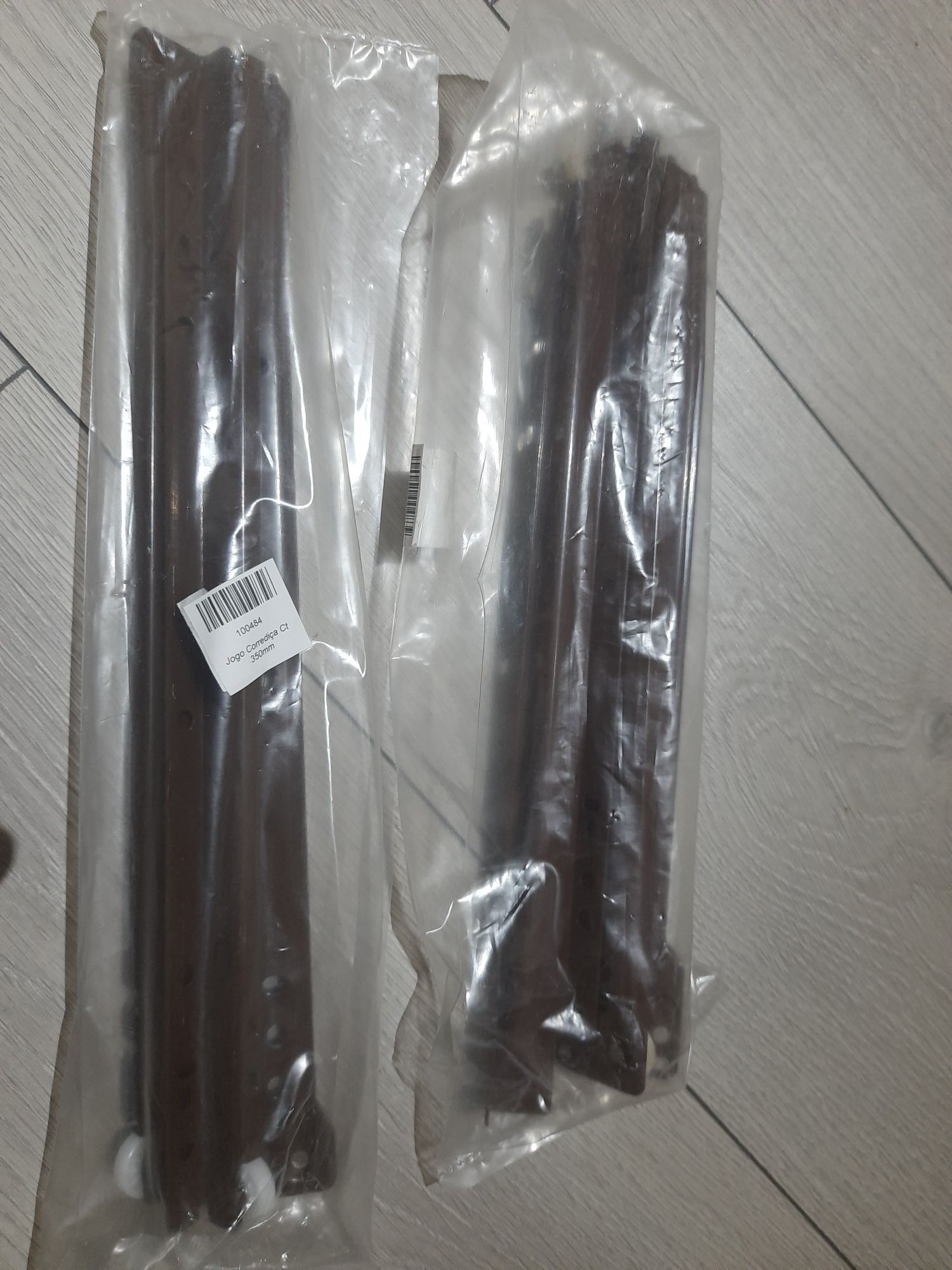Corrediças Castanho
