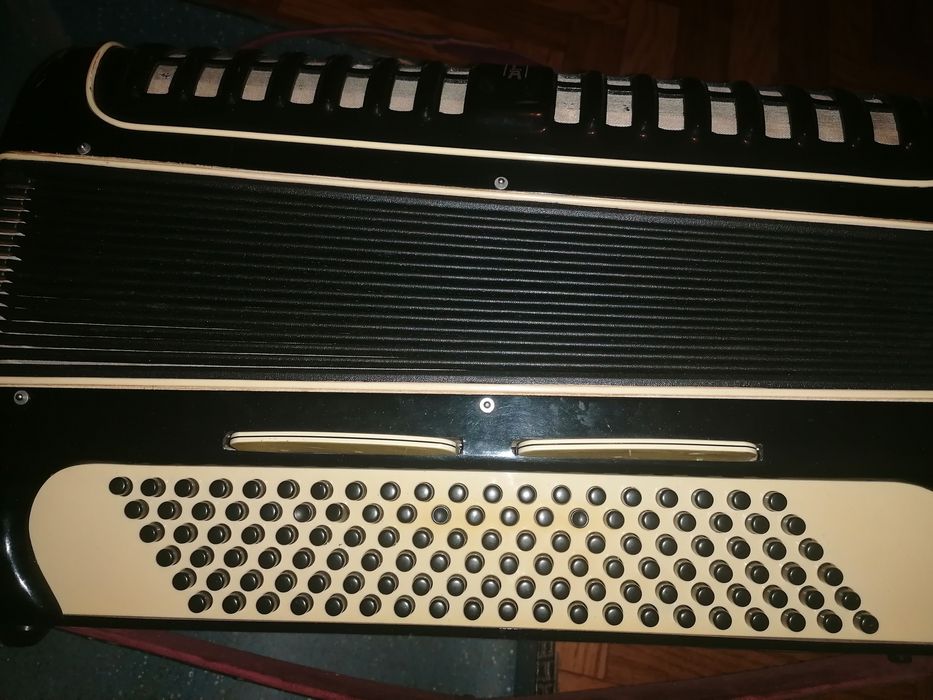 Аккордеон немецкий STRADELLA