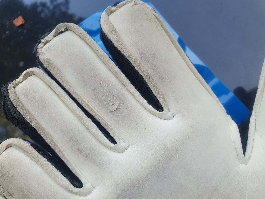 Rękawice bramkarskie Sondico AeroSpine rozmiar.5 dla chłopca