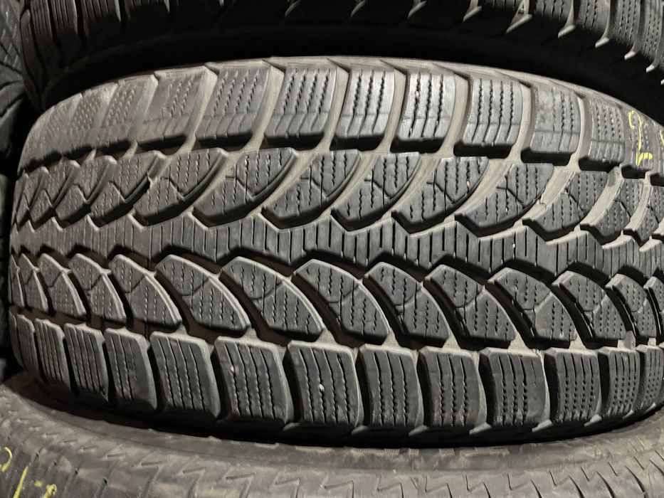 205/55R16 Bridgestone-2шт