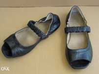 Sabrinas pretas em pele marca Aldo n.º 37 senhora