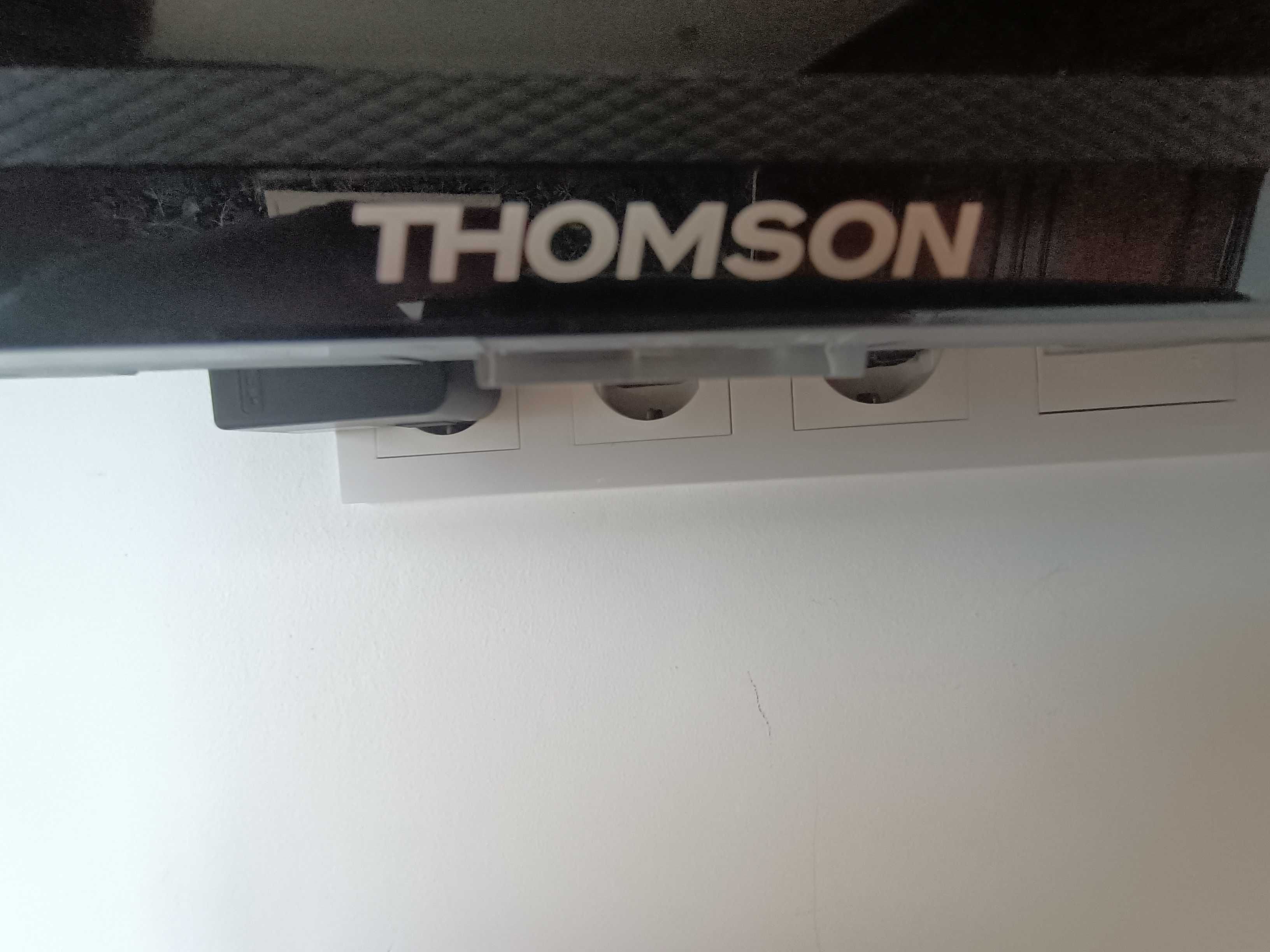 TV Thomson 32" (praticamente nova)