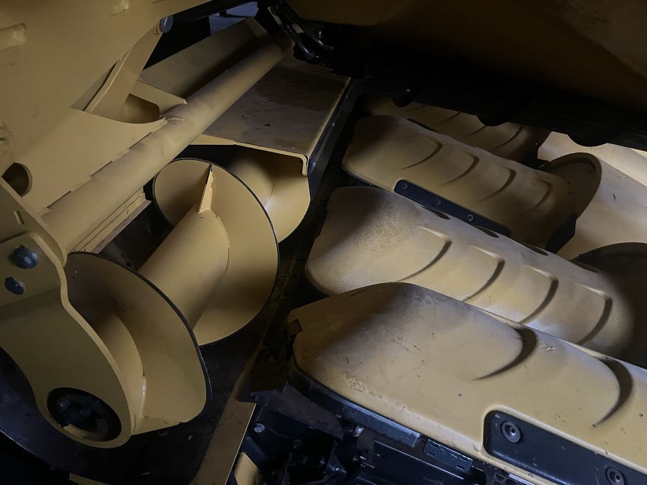 Przystawka do kukurydzy New Holland 8 rzędowa