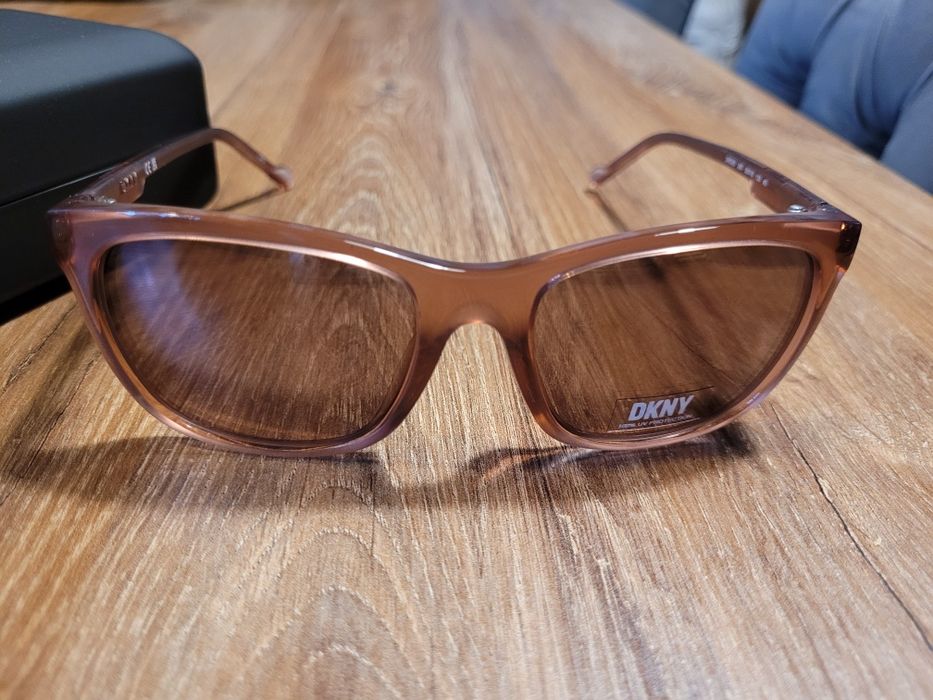 Okulary Przeciwsłoneczne Damskie DKNY DK532S