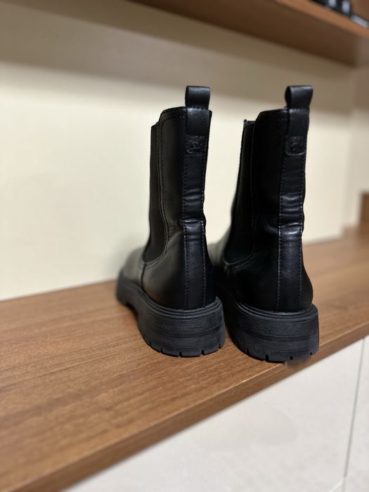 Ботинки 38 р. Челсі