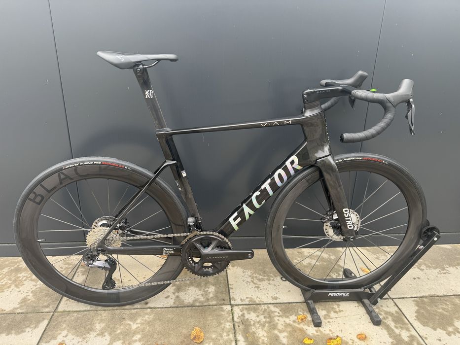 Factor Ostro 2.0 Black Inc ceramicspeed