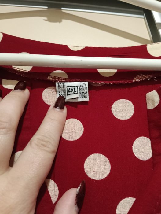 Платье в горошек красное большого размера