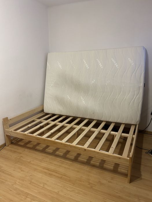 Drewniane łóżko 140x200cm  - rama, stelaż i materac