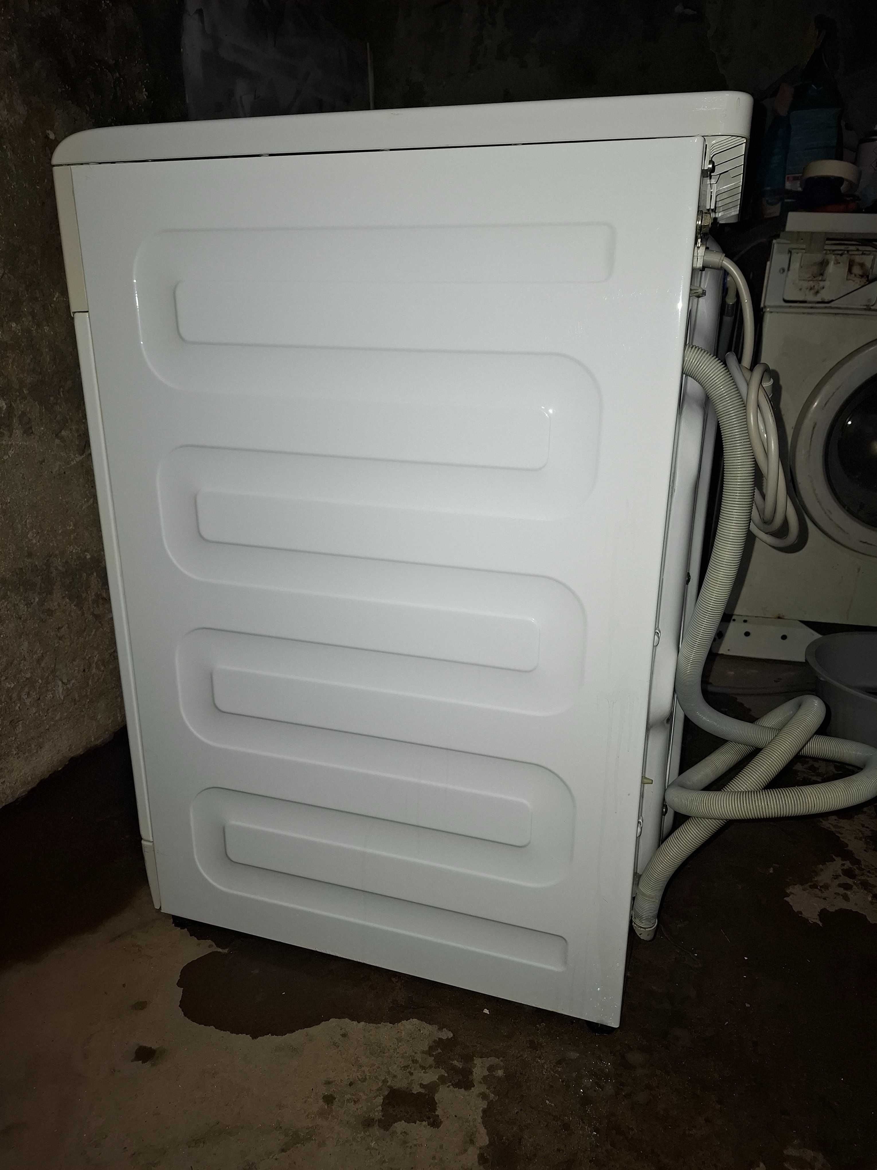 Maquina de lavar roupa 9 kg