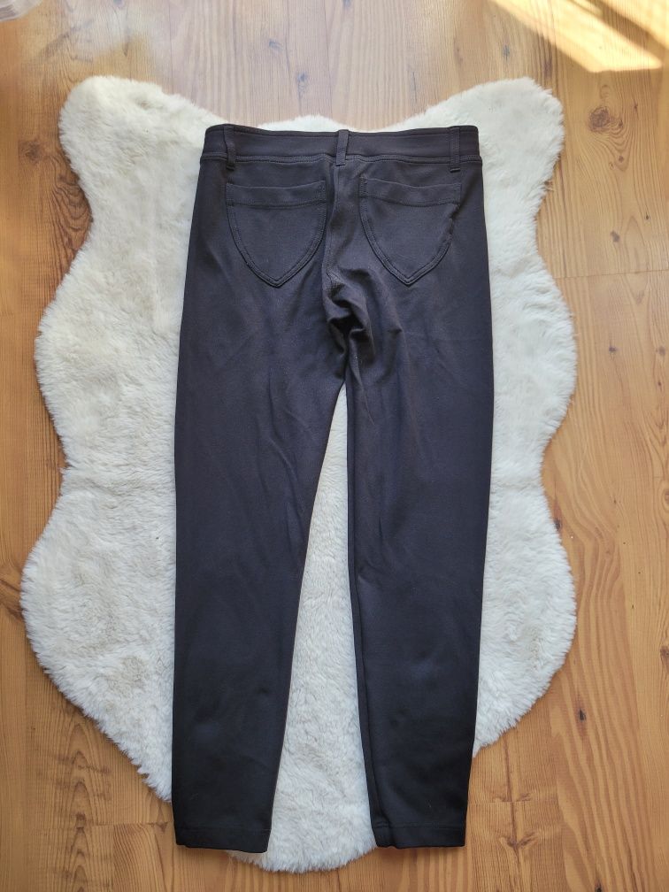 Czarne legginsy gatta