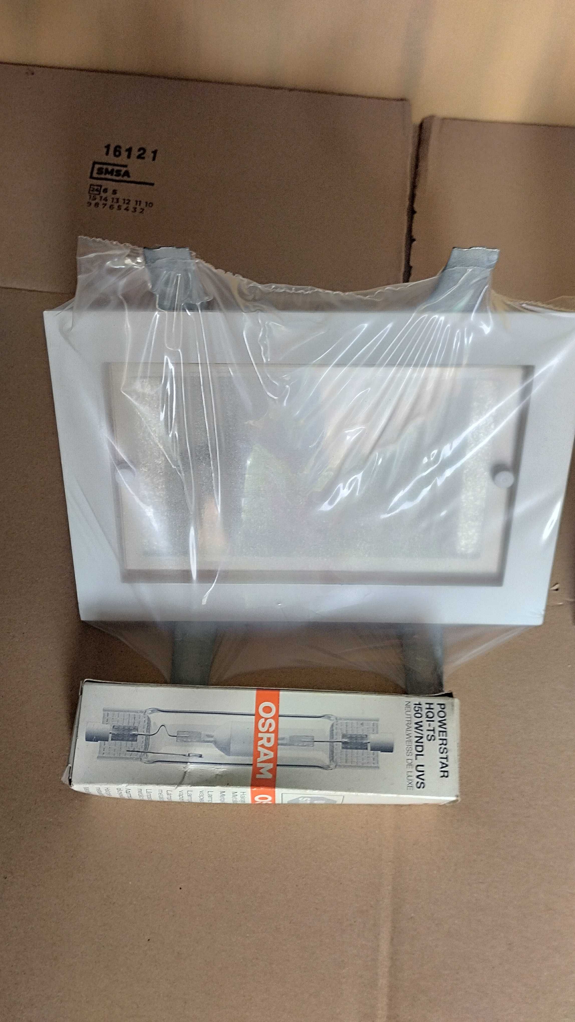 Aparelhos de iluminação de teto de Pladur com 2 lâmpadas novos 25 euro