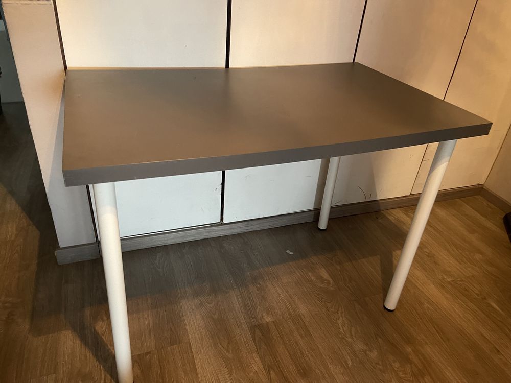 Mesa ADILS cinzenta/branca Ikea