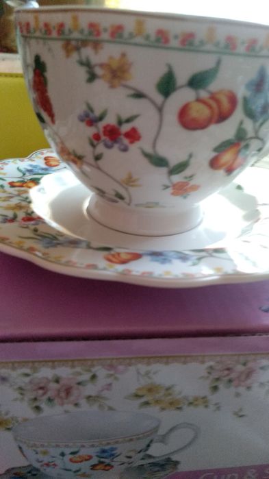 Чайный набор Lefard: чашка с блюдцем.