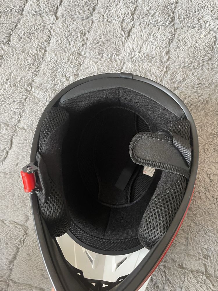 Kask fox v2 nowy