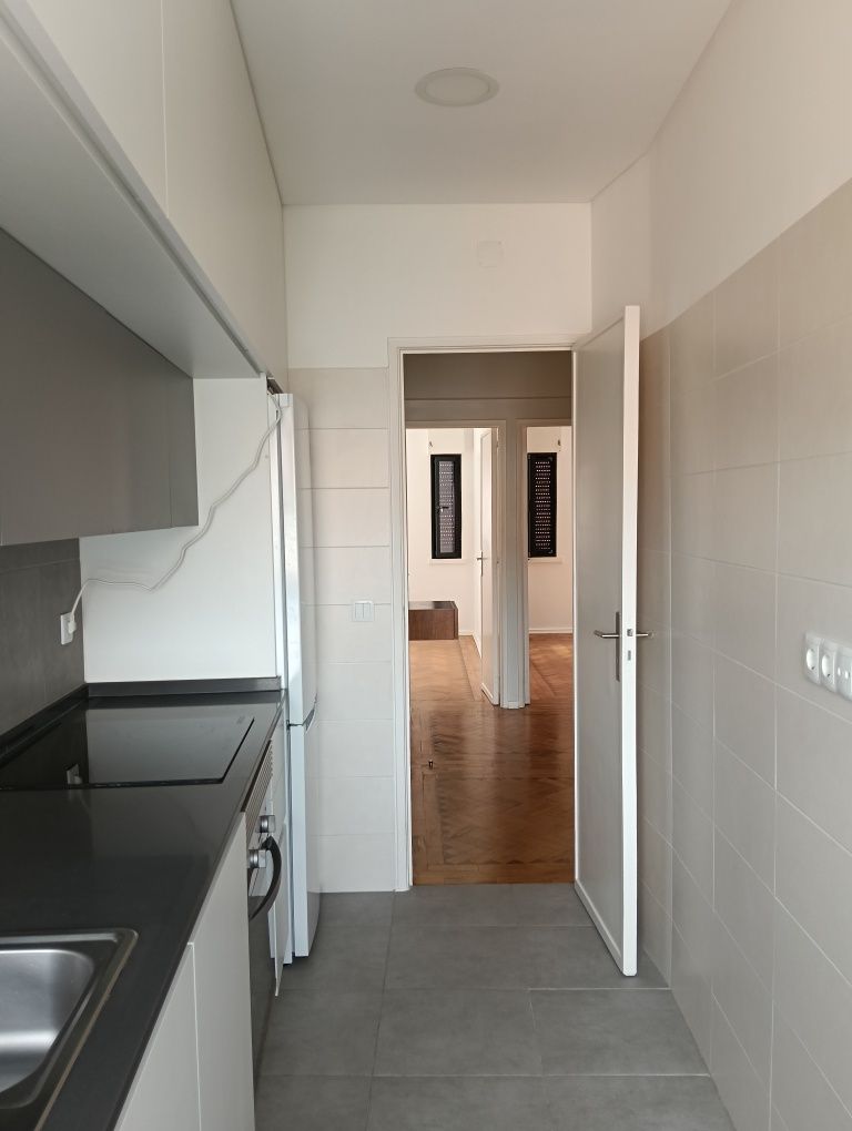 Alugo T2 Algés_Totalmente remodelado e semi-mobilado