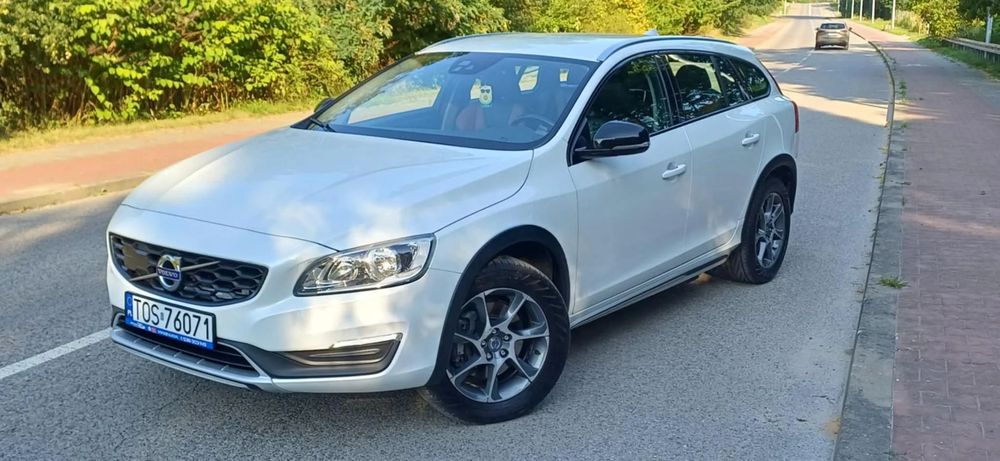 Volvo V60 Cross Country Volvo V60 Cross Country Pierwszy właściciel w kraju, rok modelowy 2017