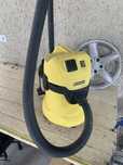 Пилосос Karcher WD 3 з розеткою