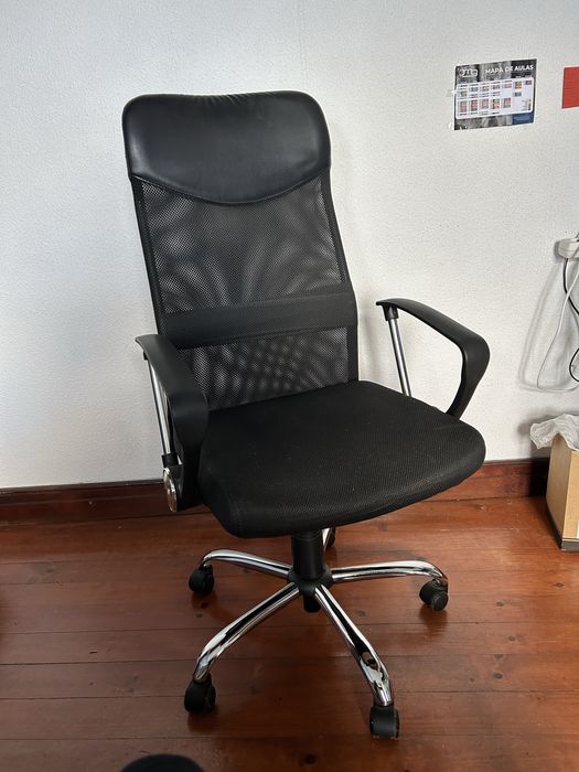 Cadeira de escritorio - Usada