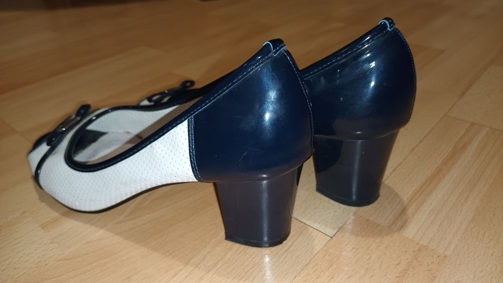 Eleganckie buty na obcasie