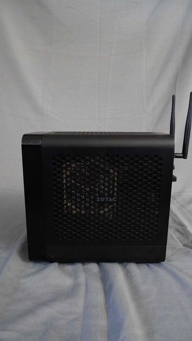 Komputer Zotac Magnus One | I7-10700 | 16GB RAM | 1TB SSD | Windows 11