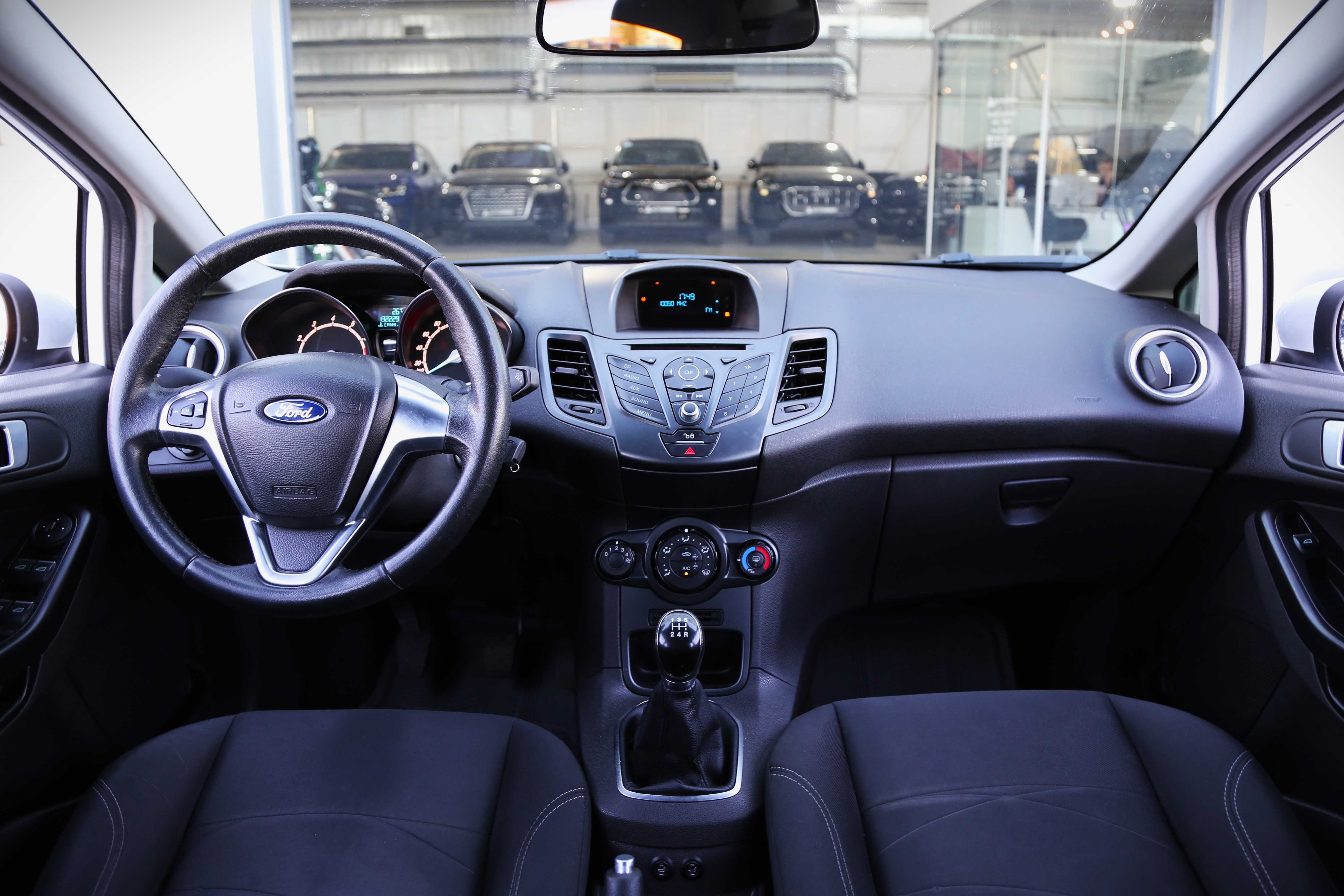 Офіційний Ford Fiesta 2015 року
