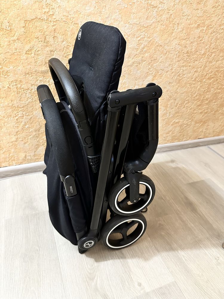 Продам прогулочную коляску Cybex Beezy 2024