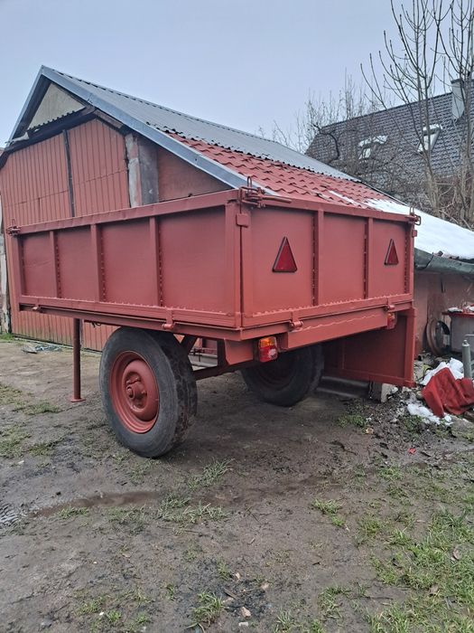 Wóz i przyczepka ciągnikowa do lasu