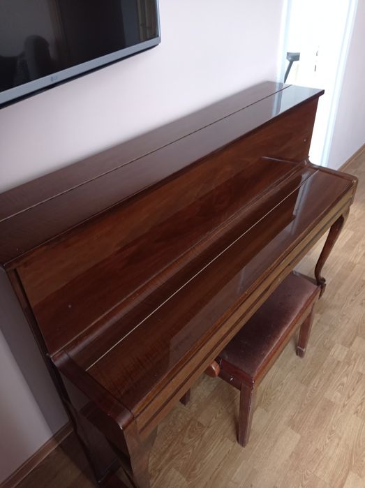 Pianino Schimmel