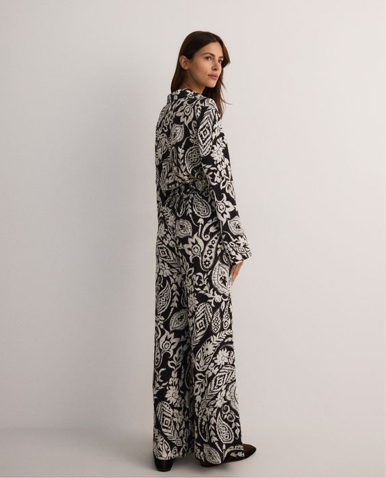 Reserved komplet czarny we wzor bandana S oversize j LeBrand