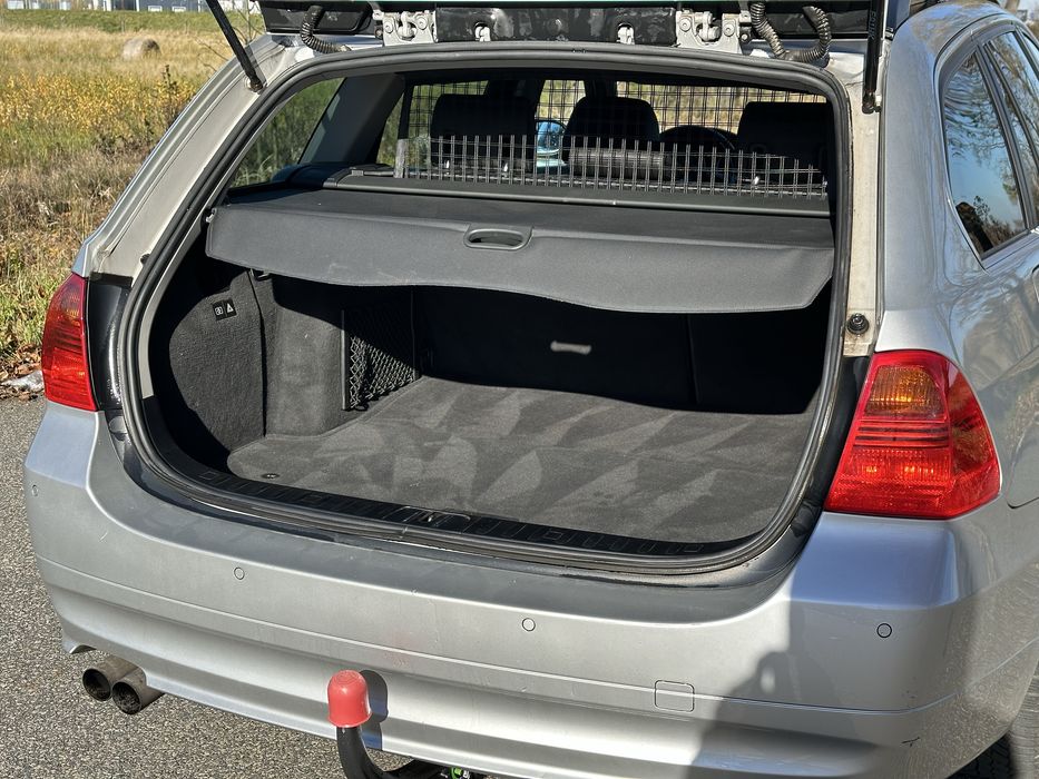 BMW 325xi bogate wyposażenie i mały przebieg