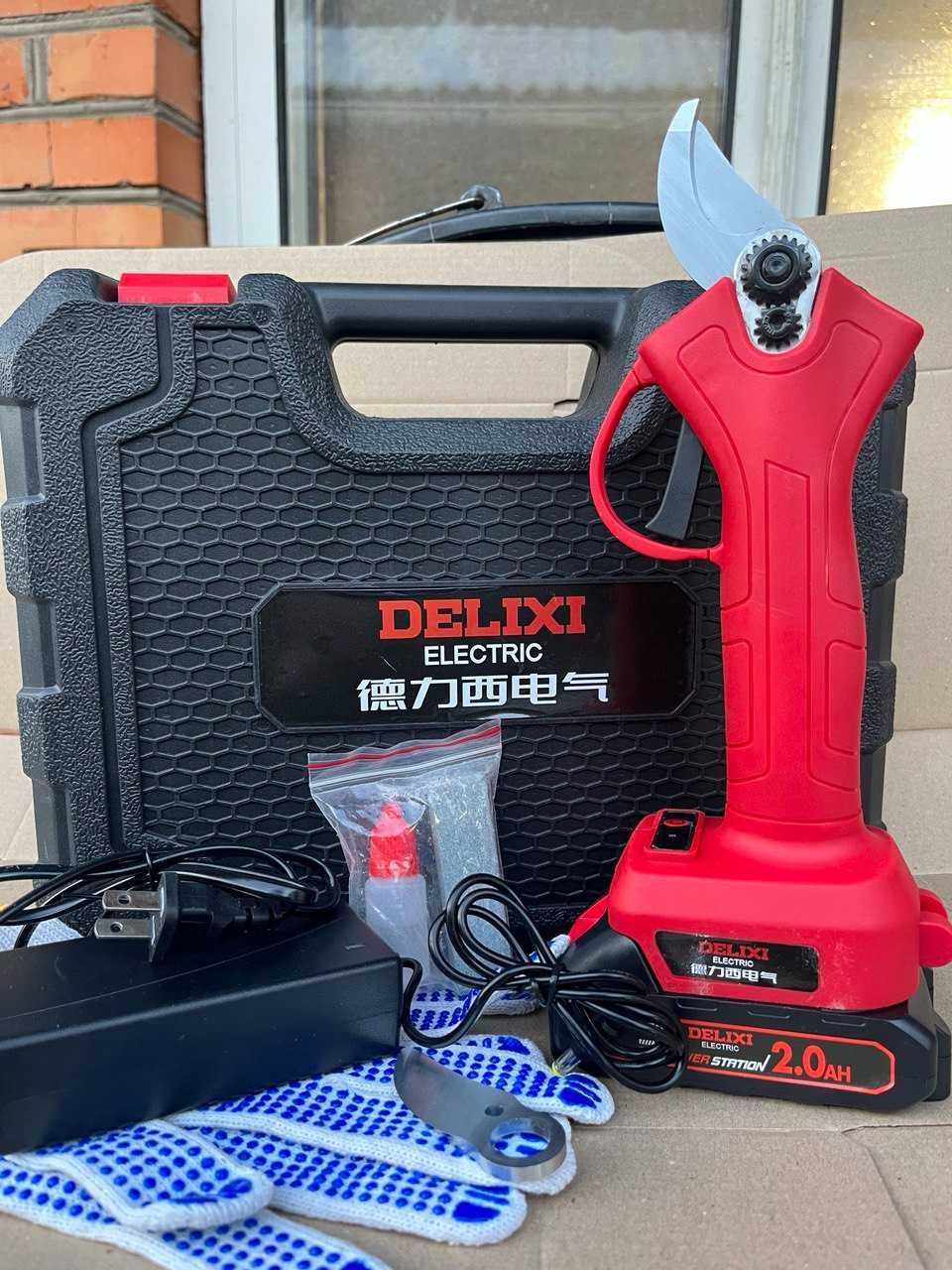Аккумуляторный секатор DELIXI (21V, 2AH) + запасне лезо
