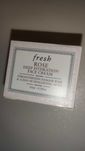 Nowy krem FRESH Rose Face Cream - z kwasem hialuronowym Sephora 15 ml