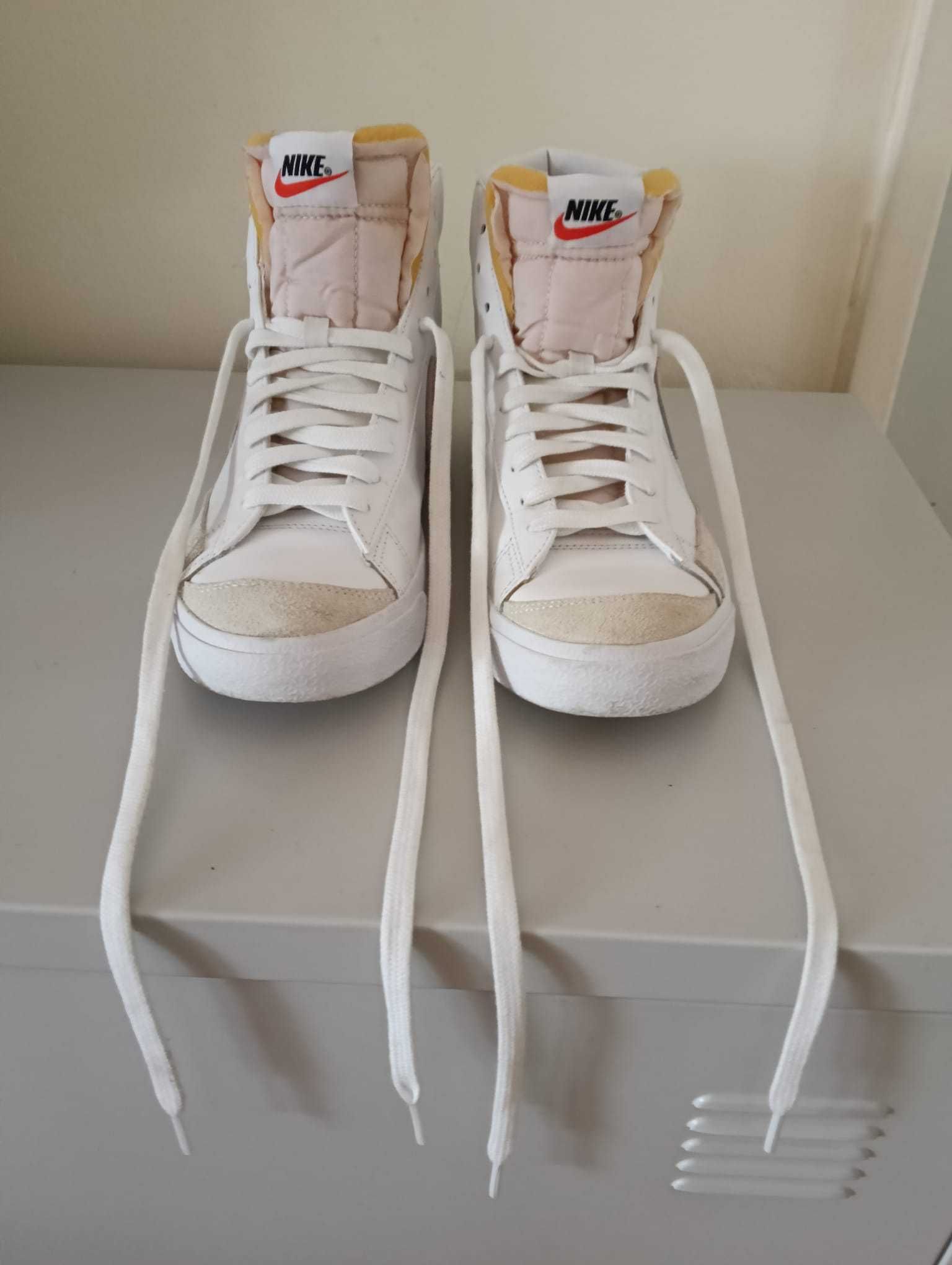 Ténis Nike Femininos — Tamanho 40,5 — Como Novos!